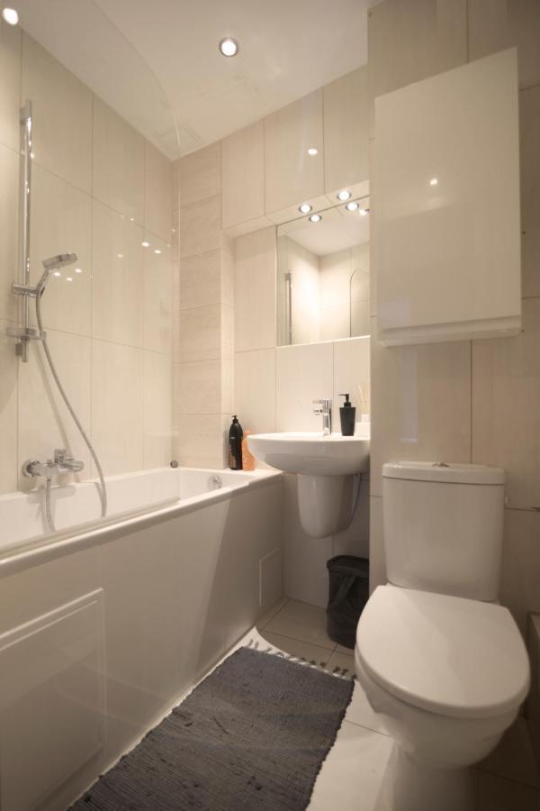 By The River And City Center - Comfortable Rooms Wrocław Exterior foto