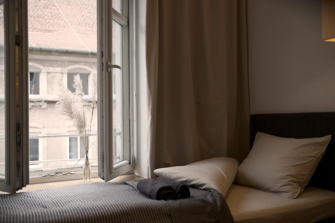By The River And City Center - Comfortable Rooms Wrocław Exterior foto